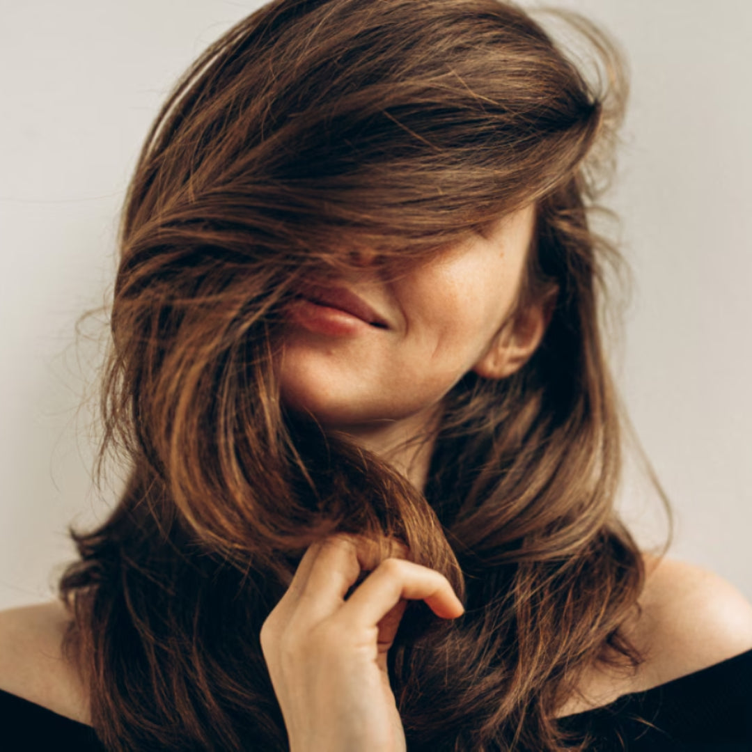 How to Use Dry Shampoo: Step-by-Step Guide